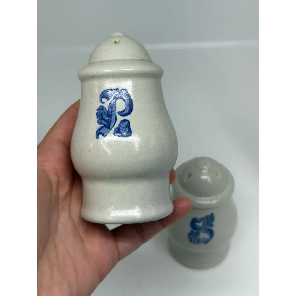 VTG Pfaltzgraff Yorktowne Salt & Pepper Shakers 4.25